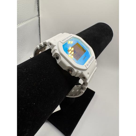Casio G-Shock Dw5600Tl-7 White Resin Digital Watch Blue Mirror Face Nwt White